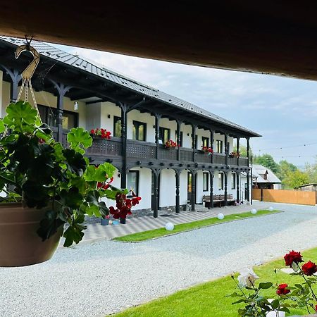 Pensiunea Suci Botiza Esterno foto