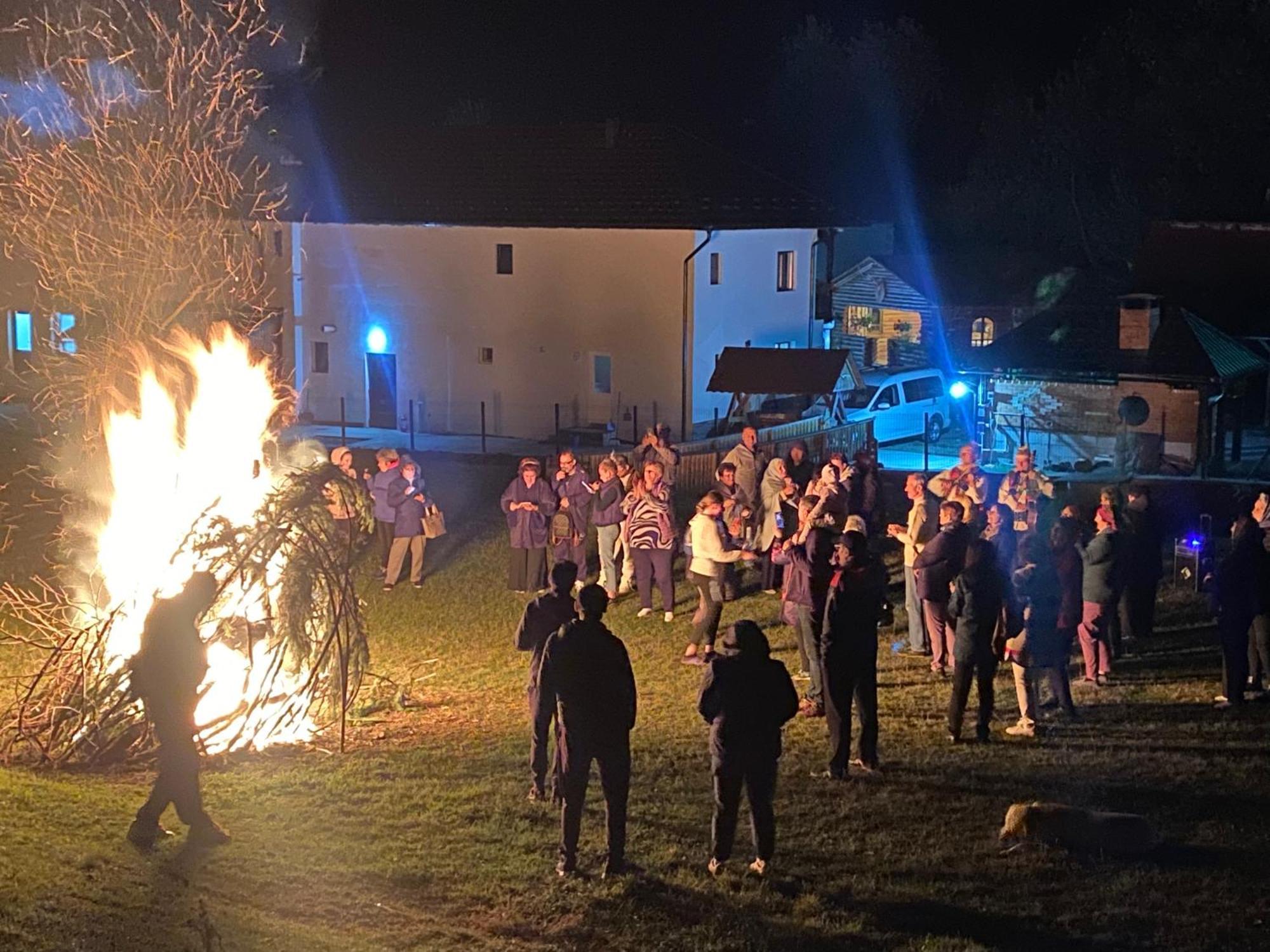 Pensiunea Suci Botiza Esterno foto